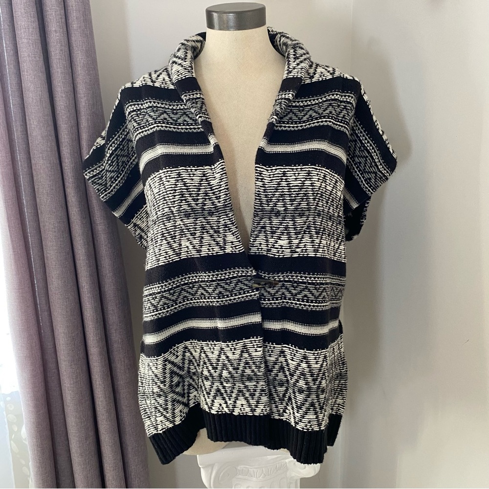 ❌SOLD❌ CHAPS Black and Cream Knit Cardigan